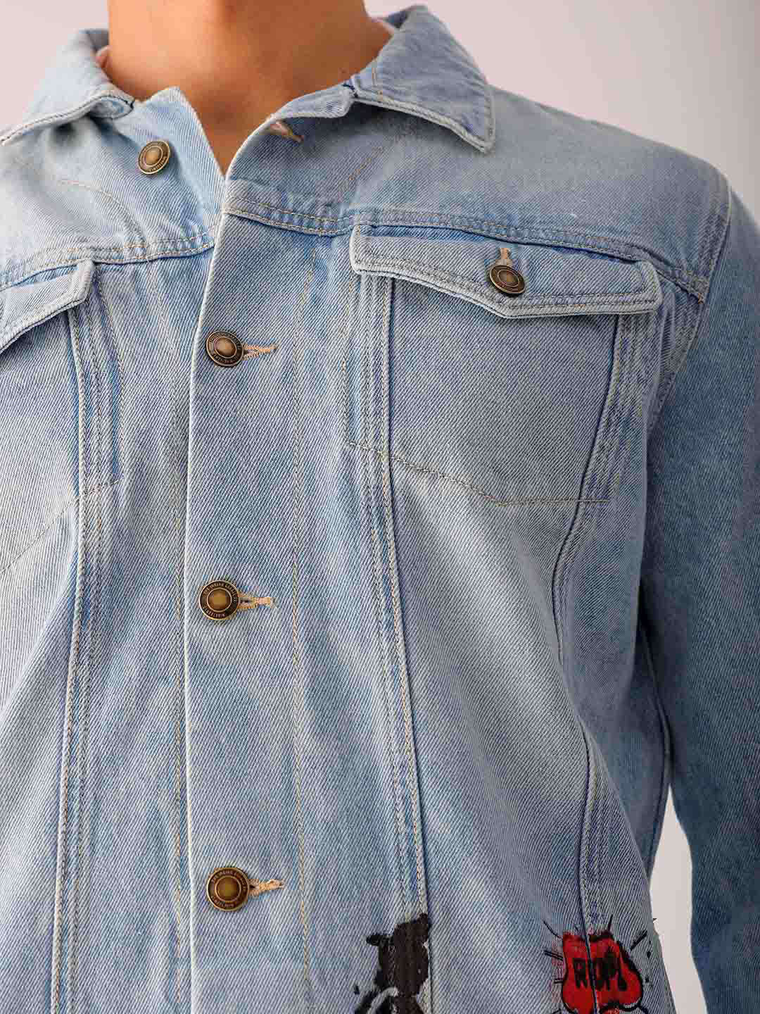 Shop Men Blue Regular Fit Placement Printed Denim Jacket Online.