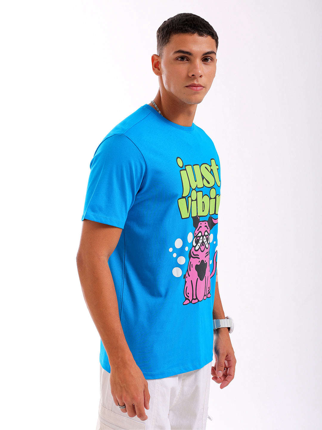 Shop Men Blue Slim Fit Printed T-Shirt Online.