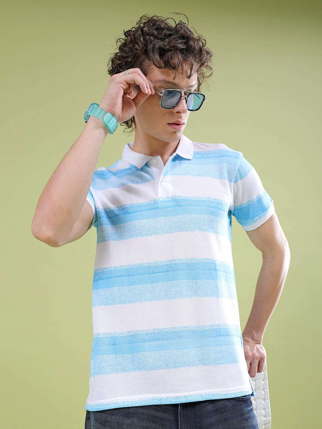 Shop Men Striped T-Shirt Online.