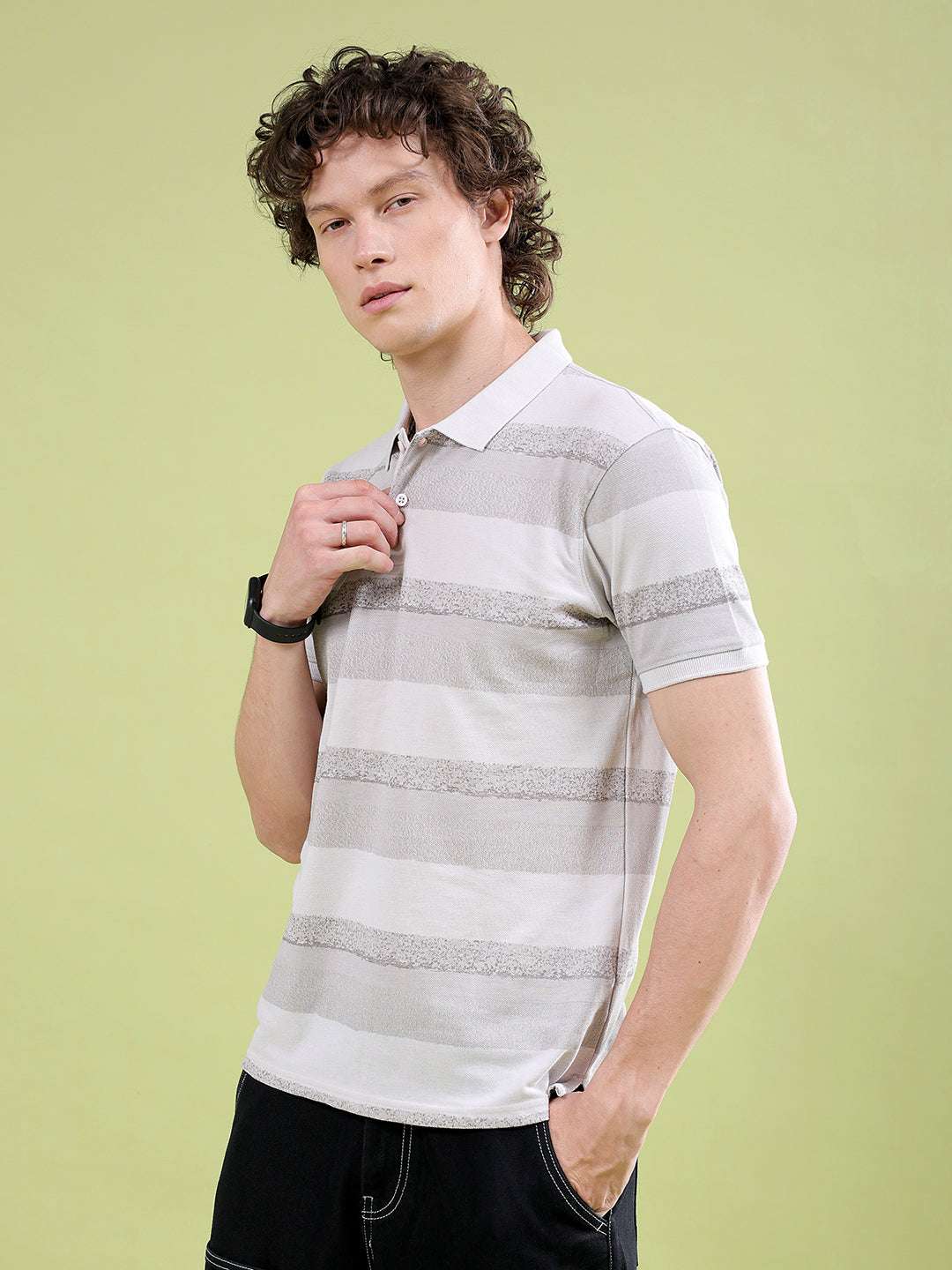 Shop Men Striped T-Shirt Online.