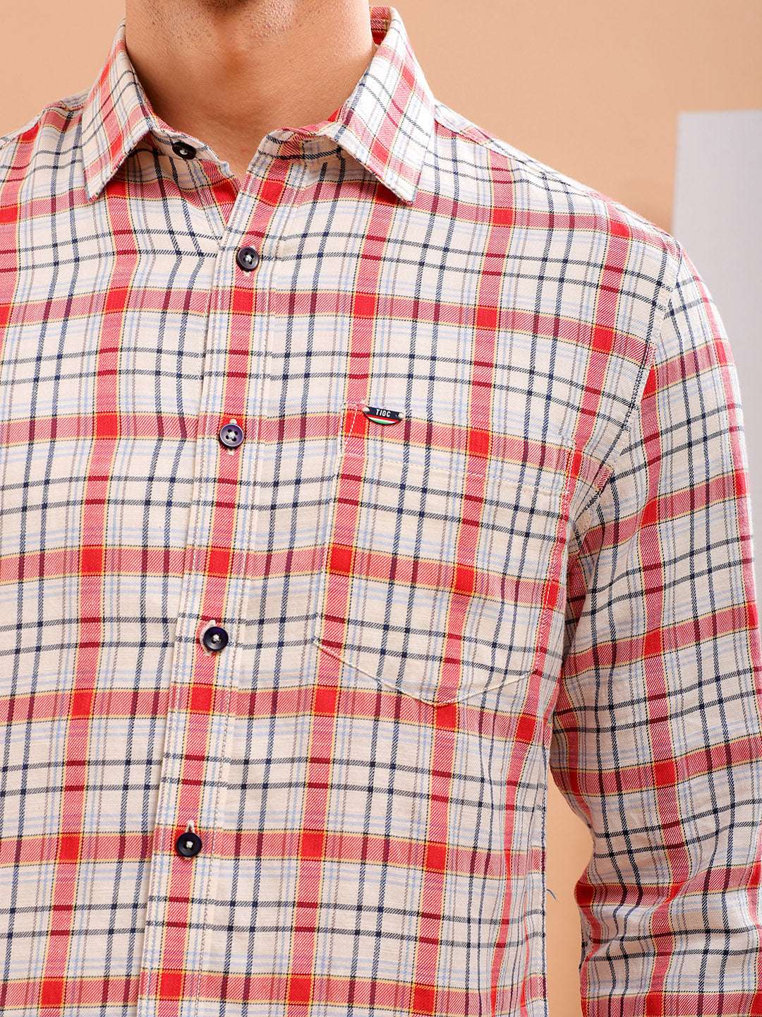 Shop Men Checked Slim Fit Shirt Online.