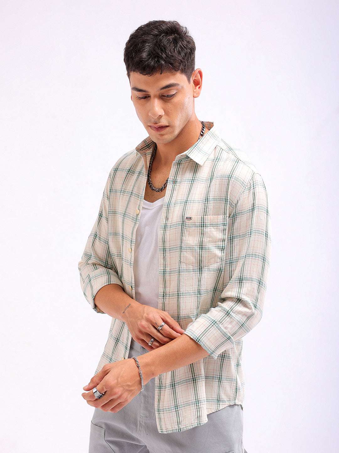 Shop Men Checked Slim Fit Shirt Online.