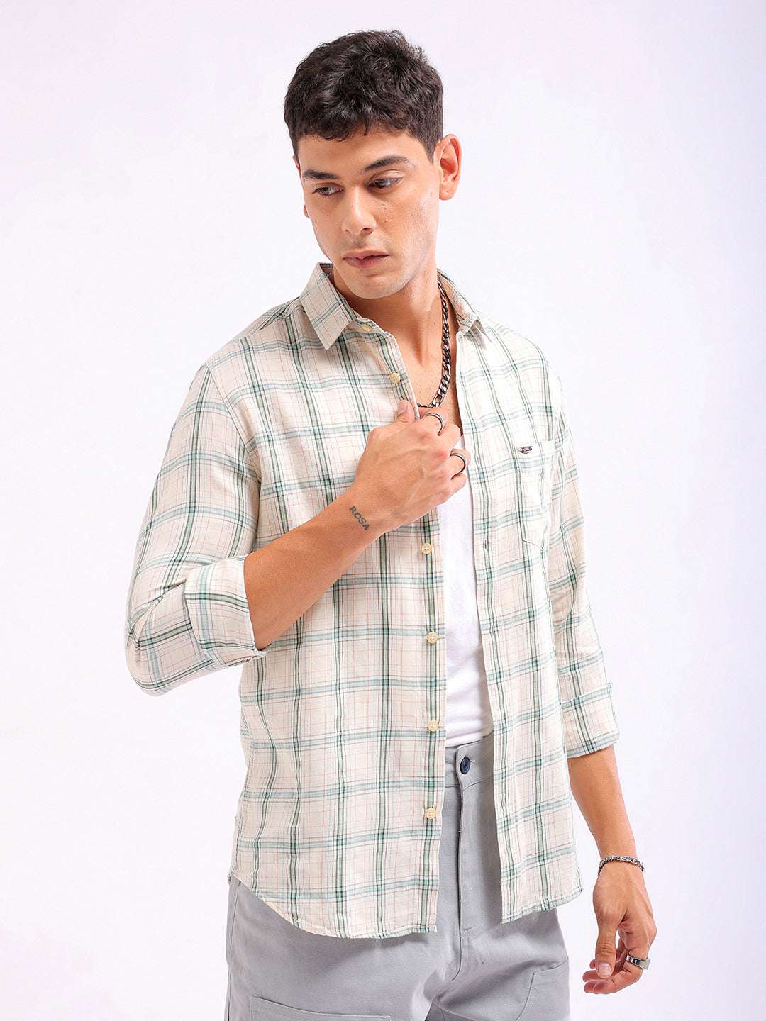 Shop Men Checked Slim Fit Shirt Online.