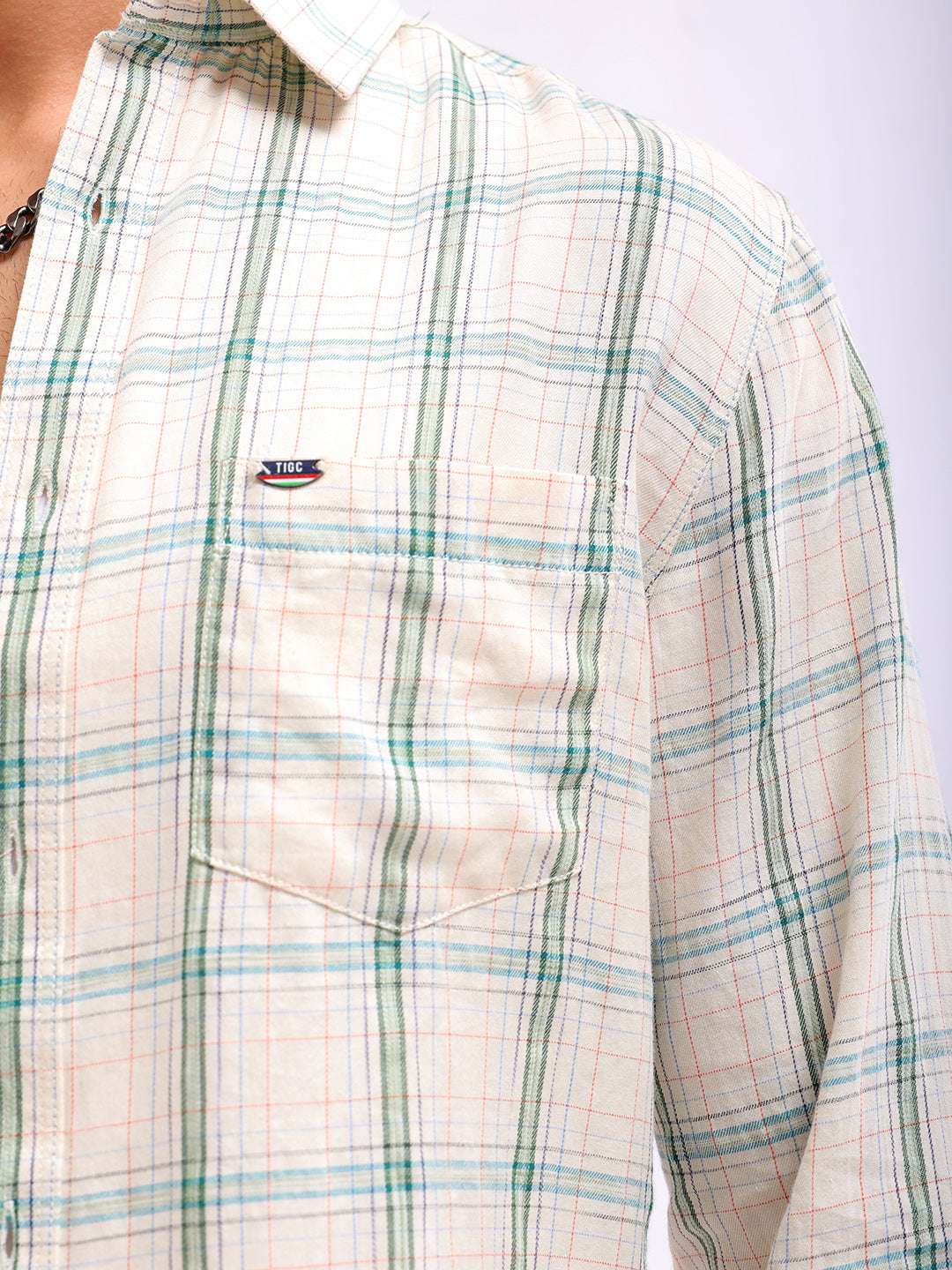 Shop Men Checked Slim Fit Shirt Online.