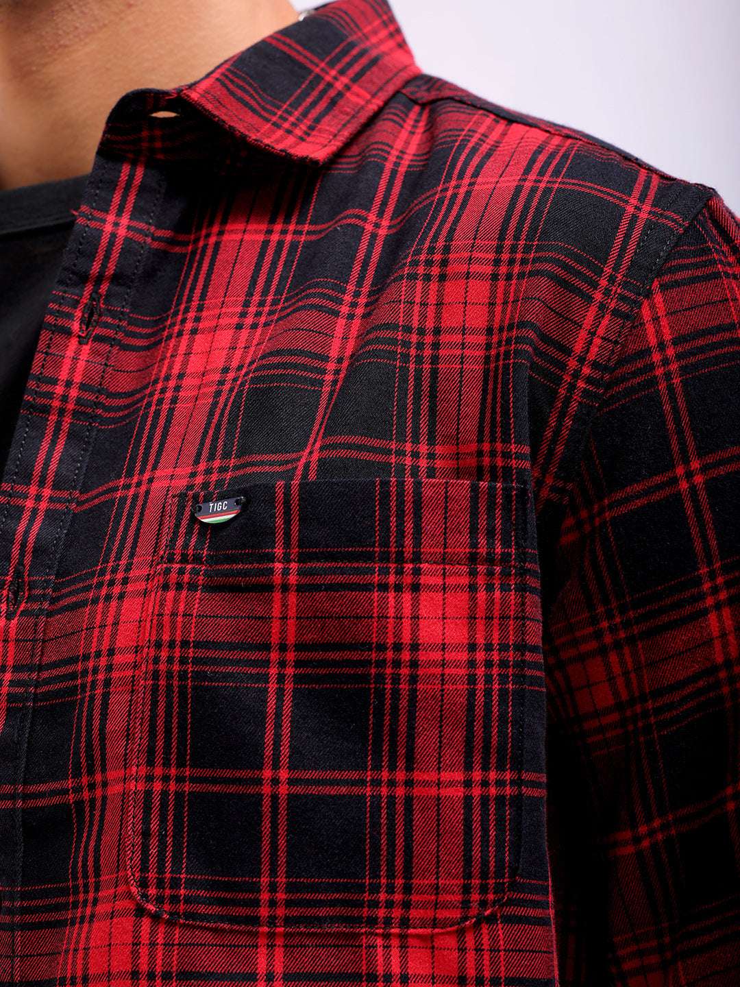 Shop Men's Checked Slim Fit Shirt Online.