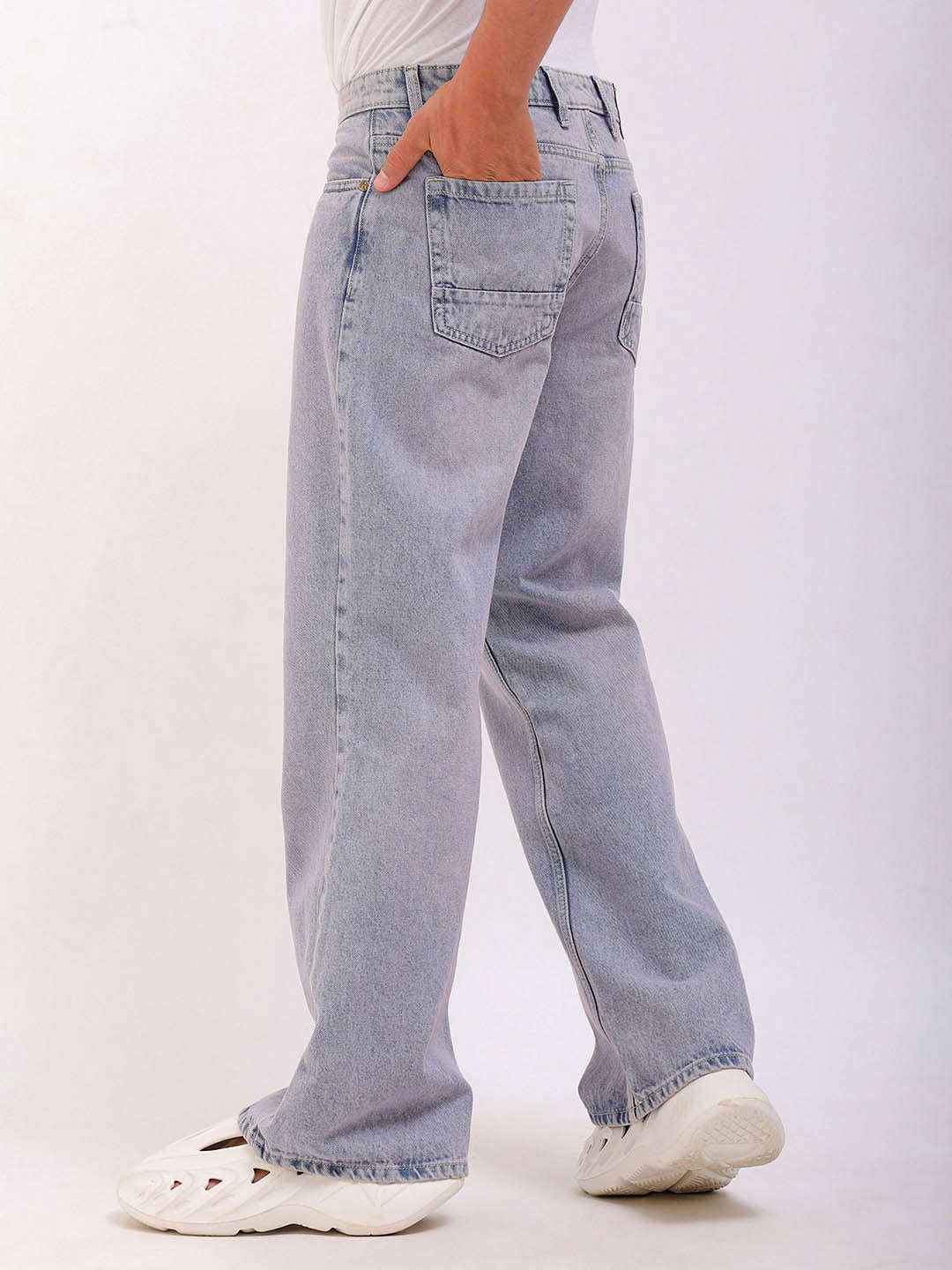 Shop Men Solid G142 Bootcut Loose Fit Jeans Online.