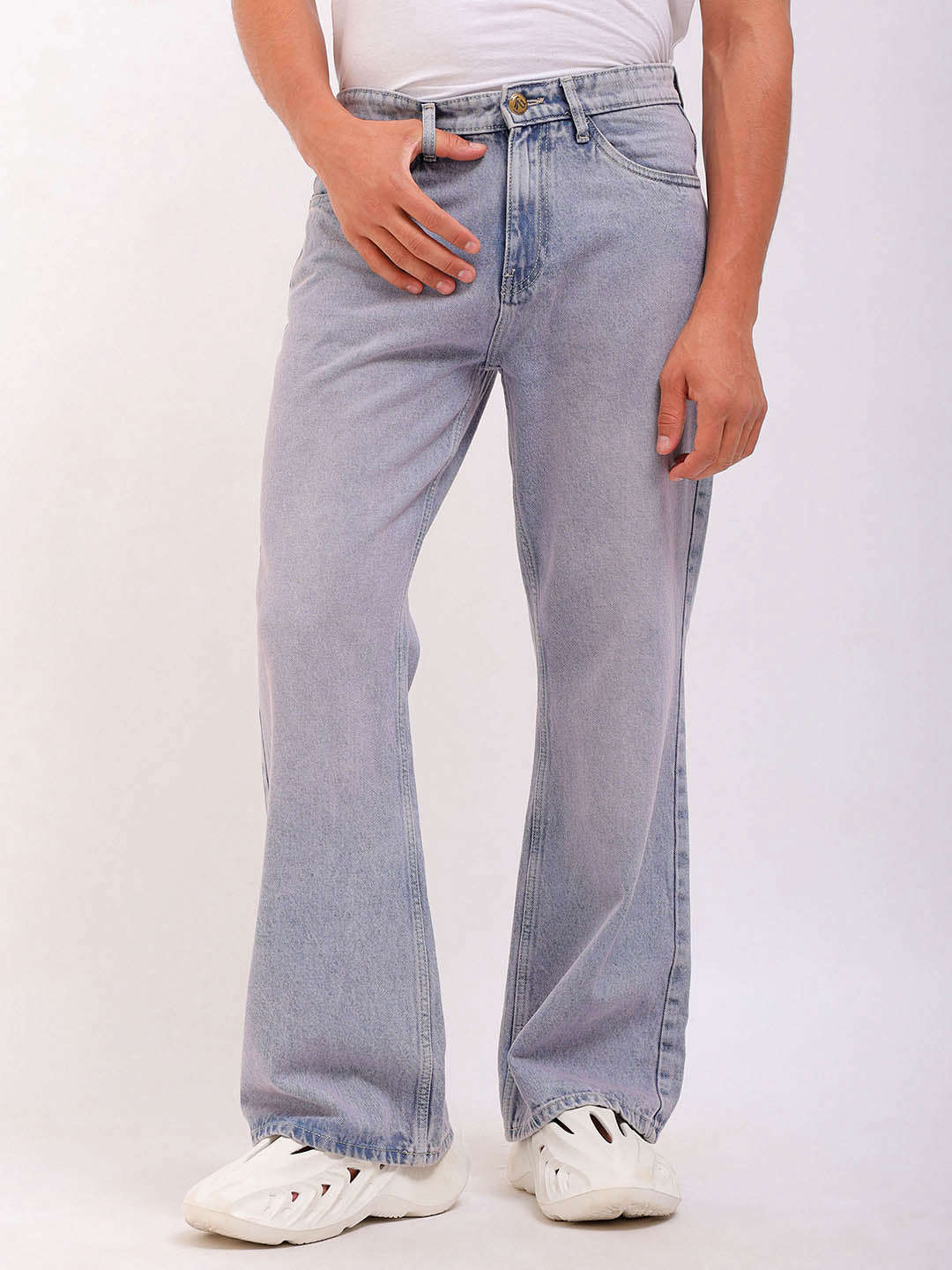 Shop Men Solid G142 Bootcut Loose Fit Jeans Online.