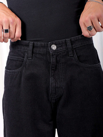 Shop Men Distressed G367 Loose Tapered Jeans Online.