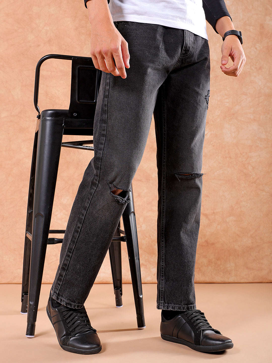 Shop Men Solid G361 Vintage Straight Fit Jeans Online.