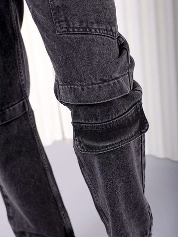 Shop Men Solid G362 Relaxed Straight Fit Jeans Online.