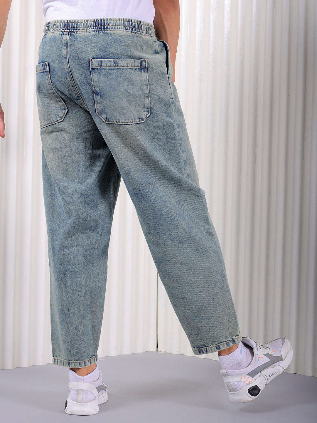 Shop Men's Solid Loose Fit Jeans Online.