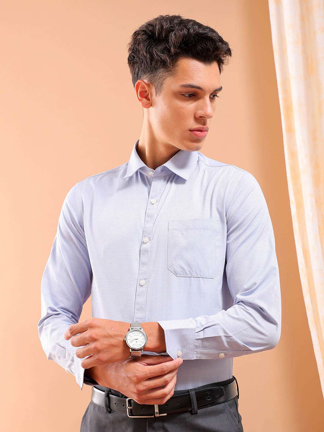 Shop Men's Printed Slim Fit Shirt Online.