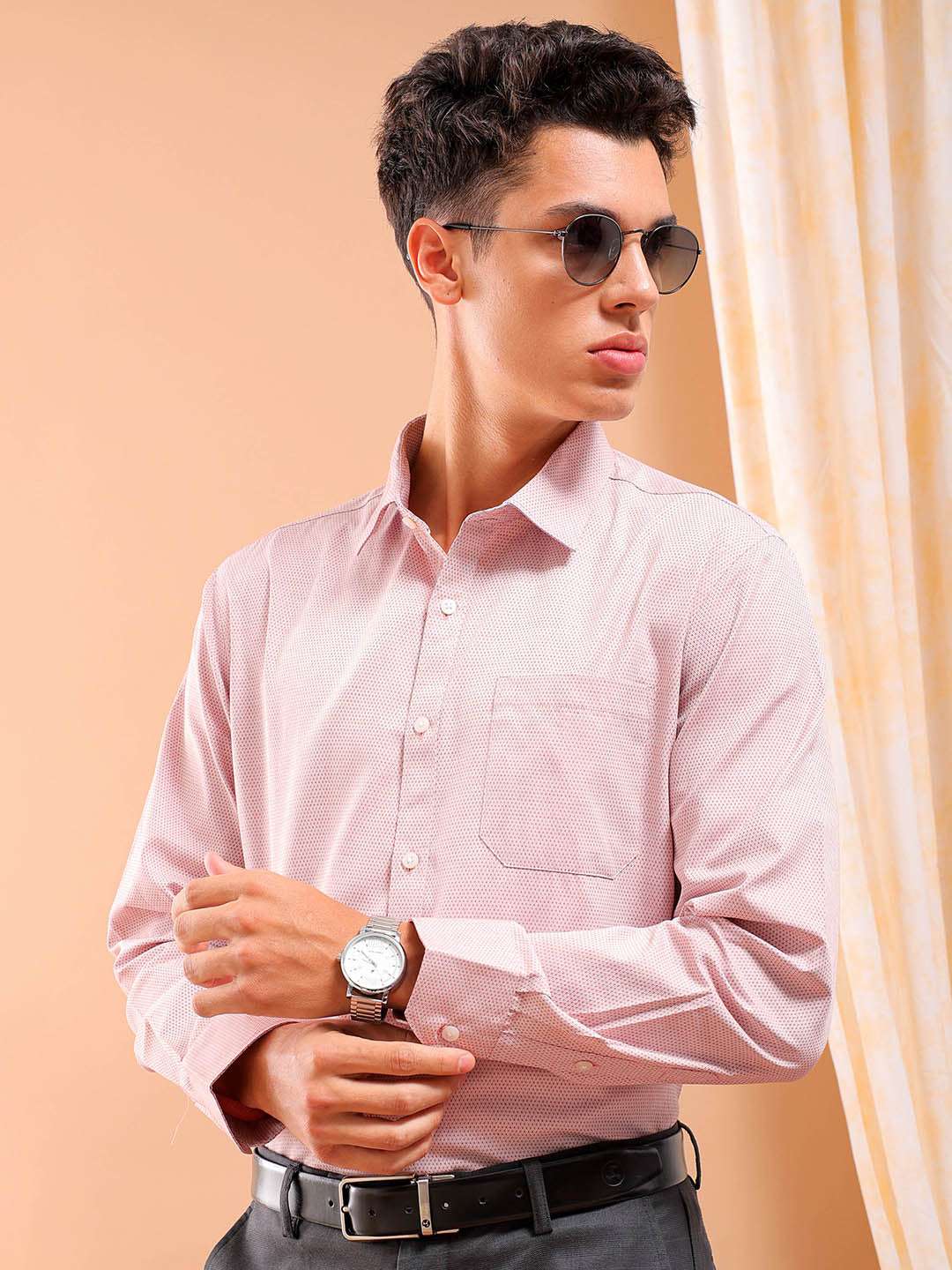 Shop Men's Printed Slim Fit Shirt Online.