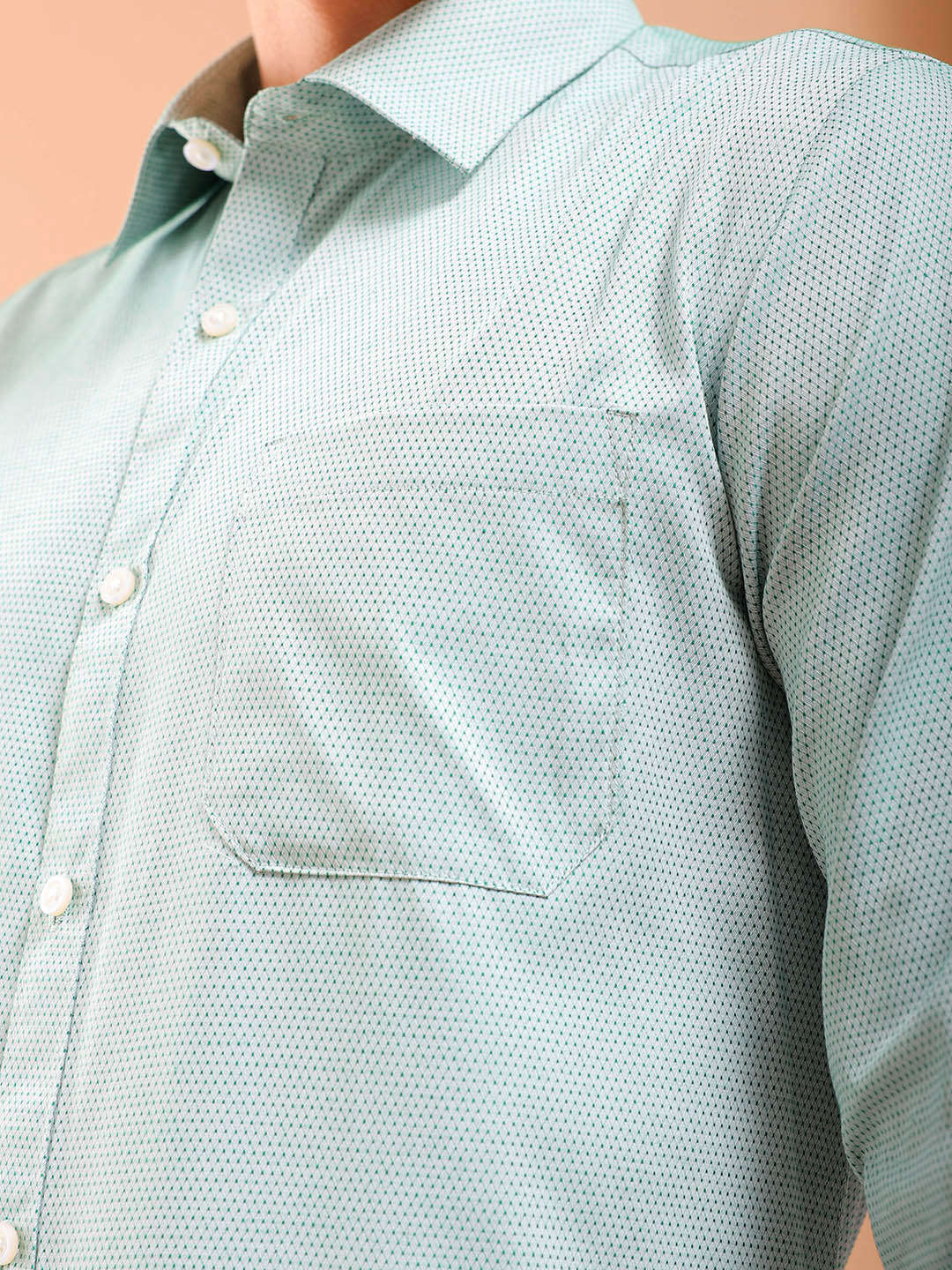 Shop Men's Printed Slim Fit Shirt Online.