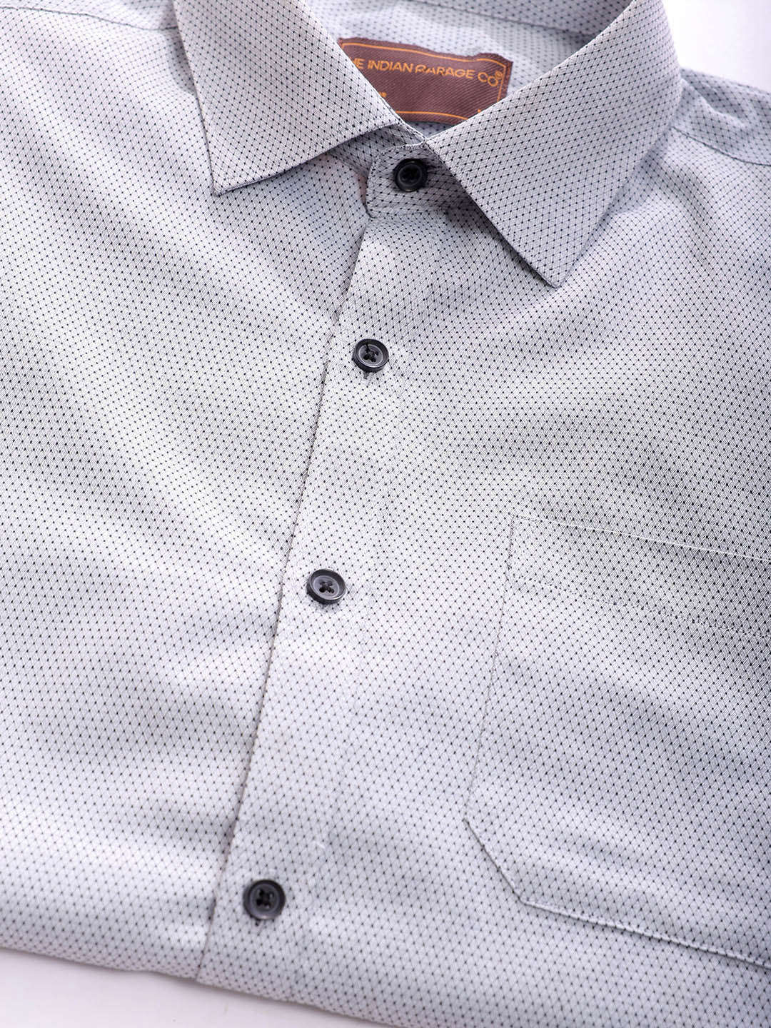 Shop Men's Printed Slim Fit Shirt Online.