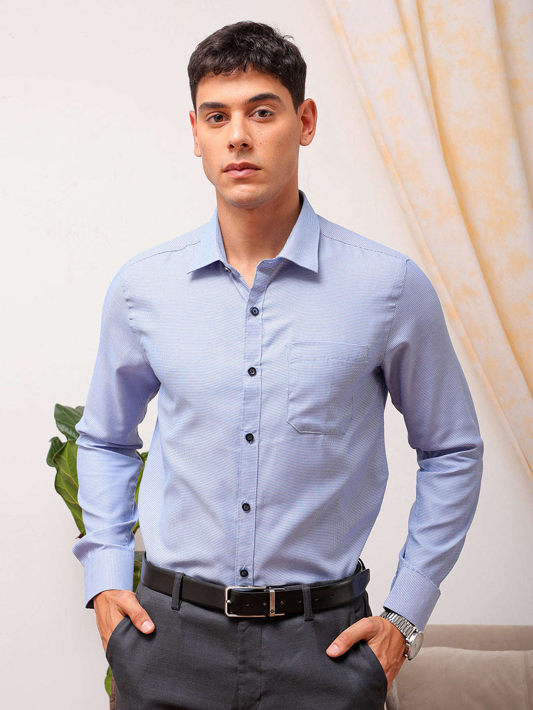 Shop Men's Printed Slim Fit Shirt Online.