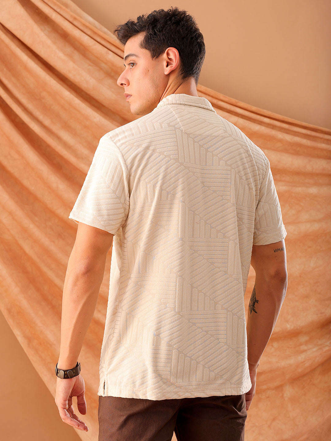 Shop Men's Textured Slim Fit Shirt Online.