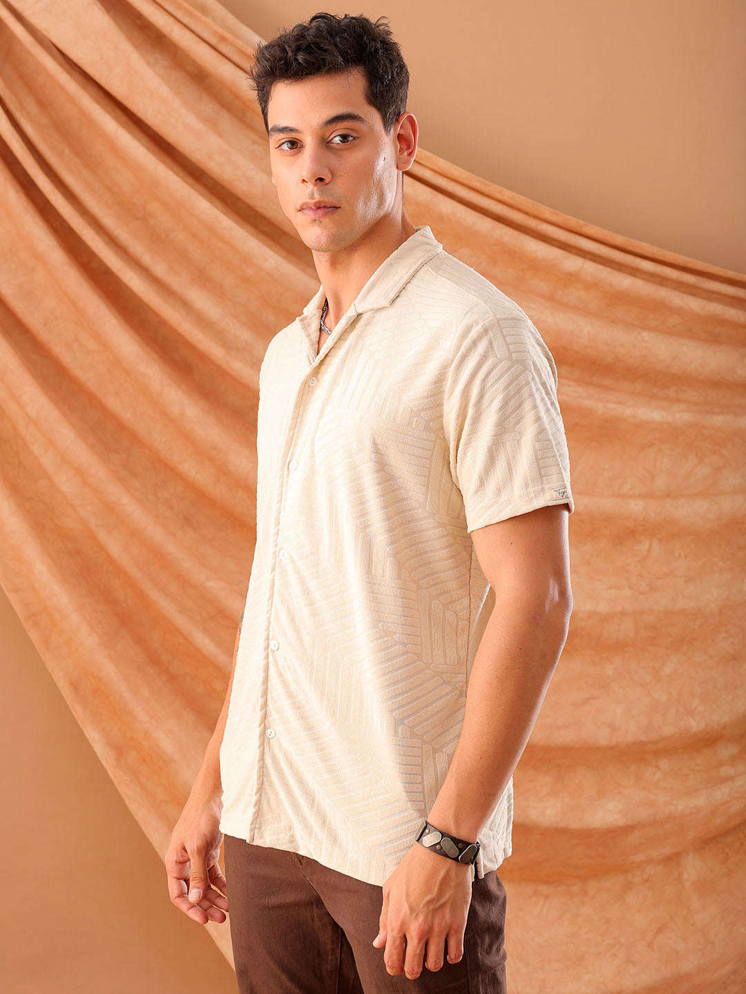 Shop Men's Textured Slim Fit Shirt Online.