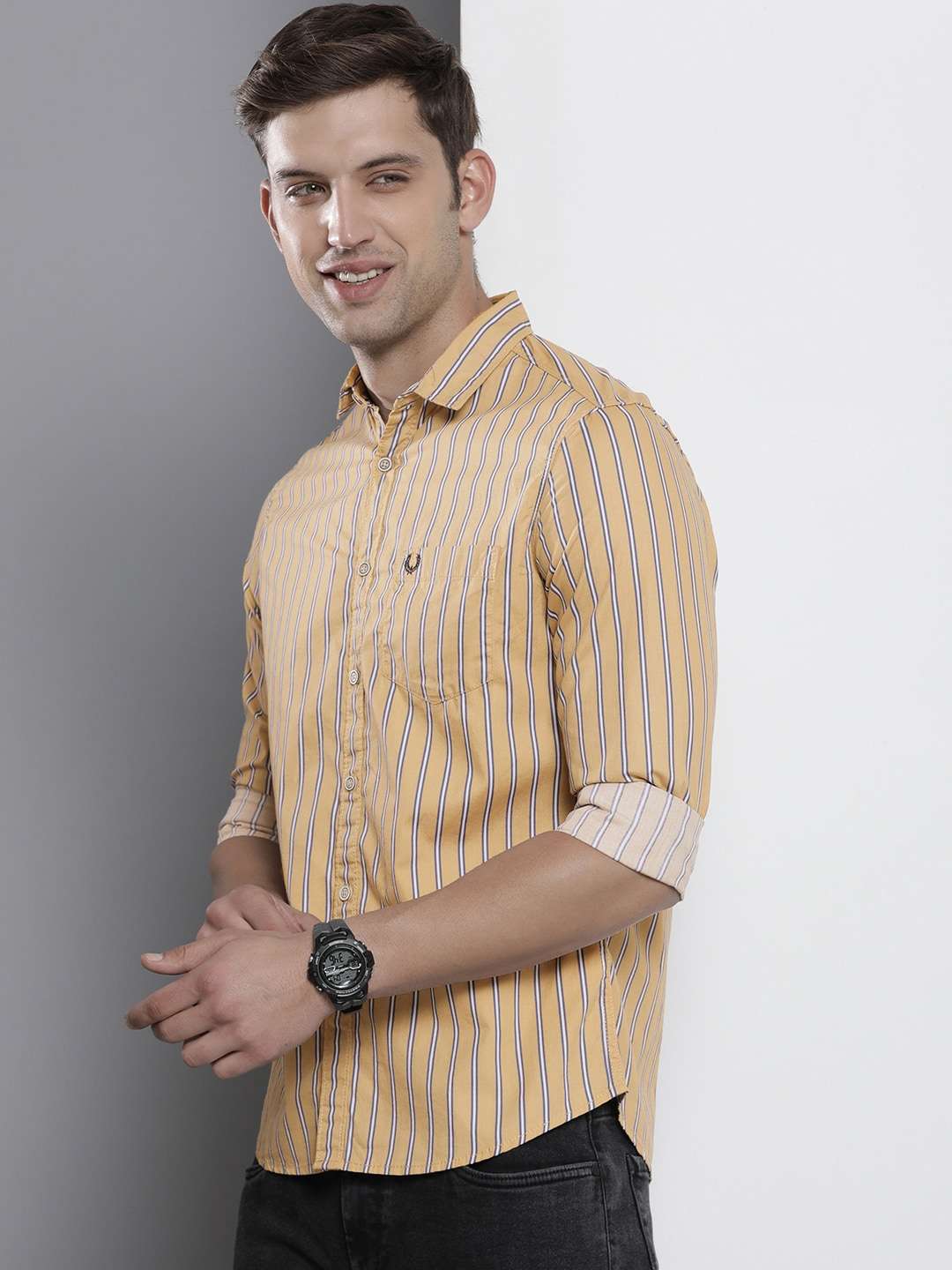 Shop Men Striped Slim Fit Shirt Online.