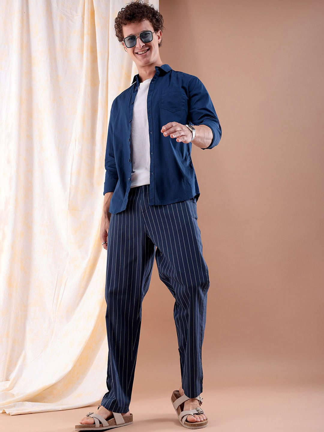 Shop Men Vertical Stripes Trouser Online.