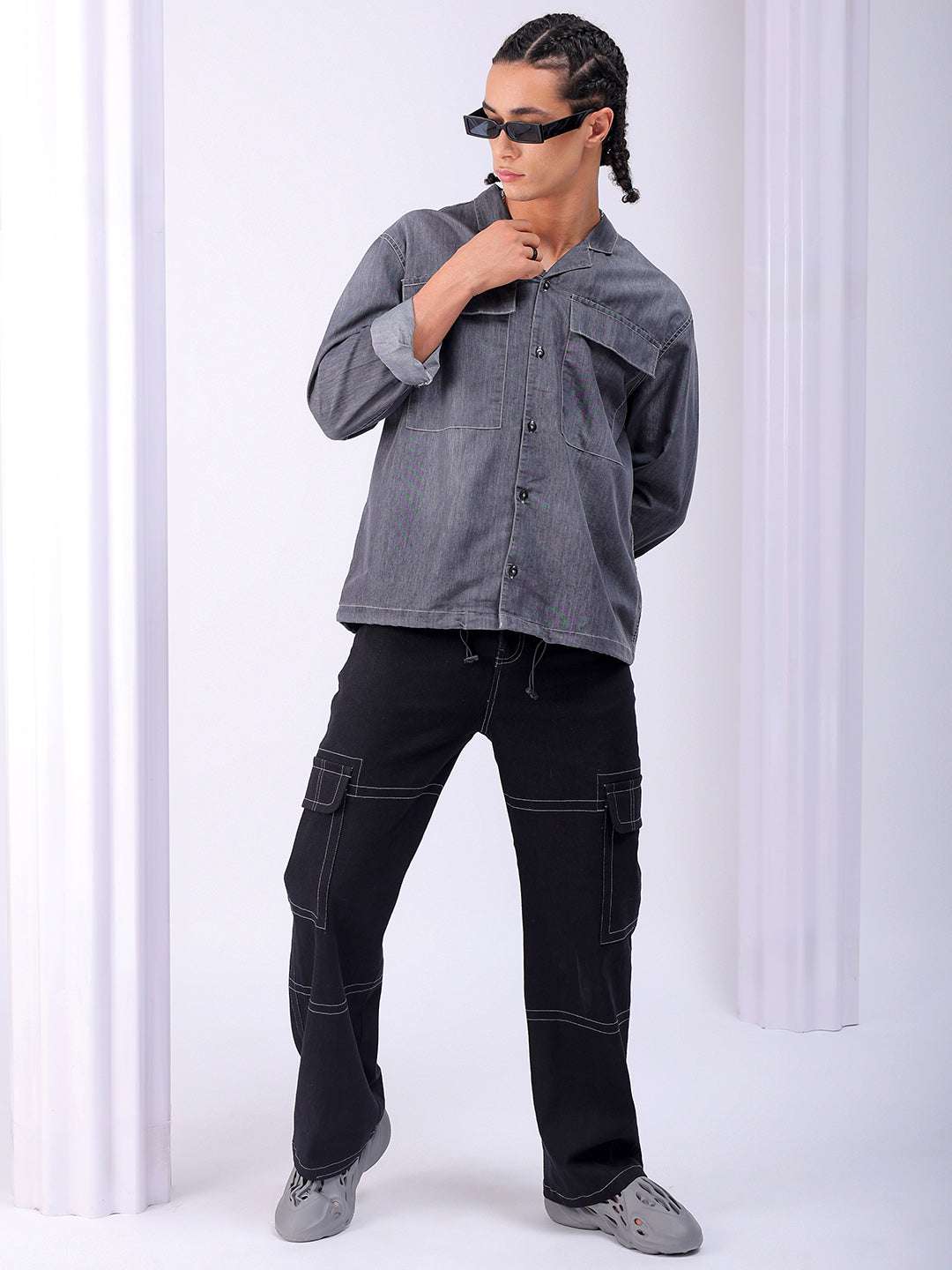 Shop Men's Black Boxy Fit Solid Casual Shirt Online.