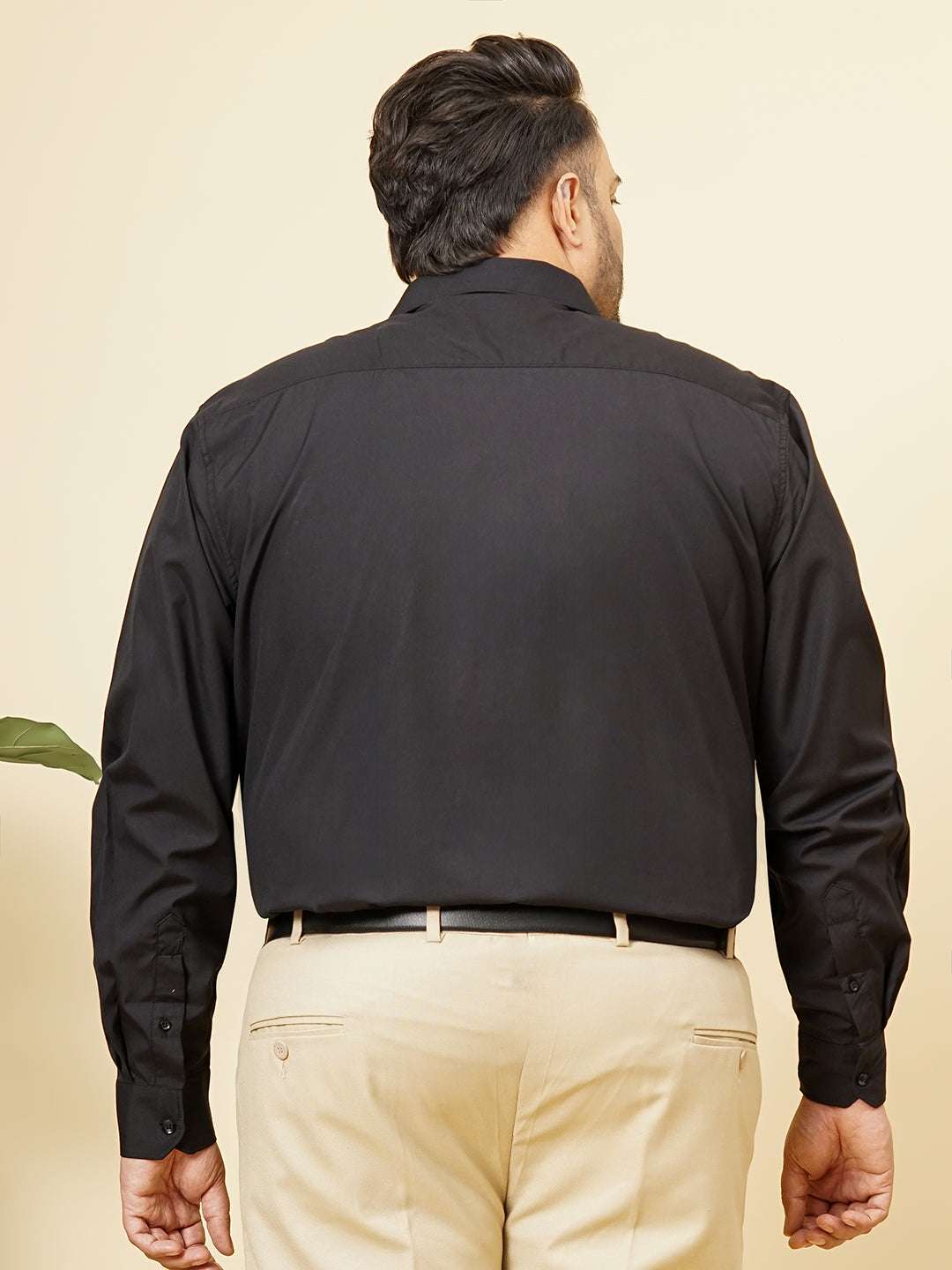 Shop Men's Black Plus Size Solid Formal Shirt Online.