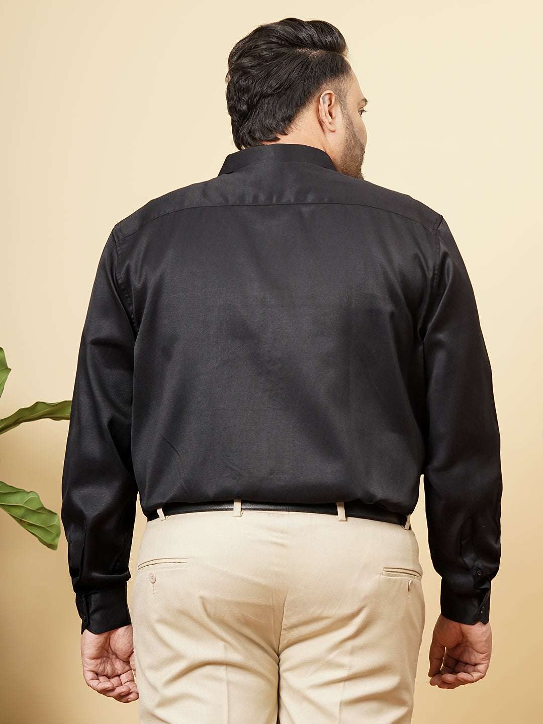 Shop Men's Black Plus Size Solid Formal Shirt Online.