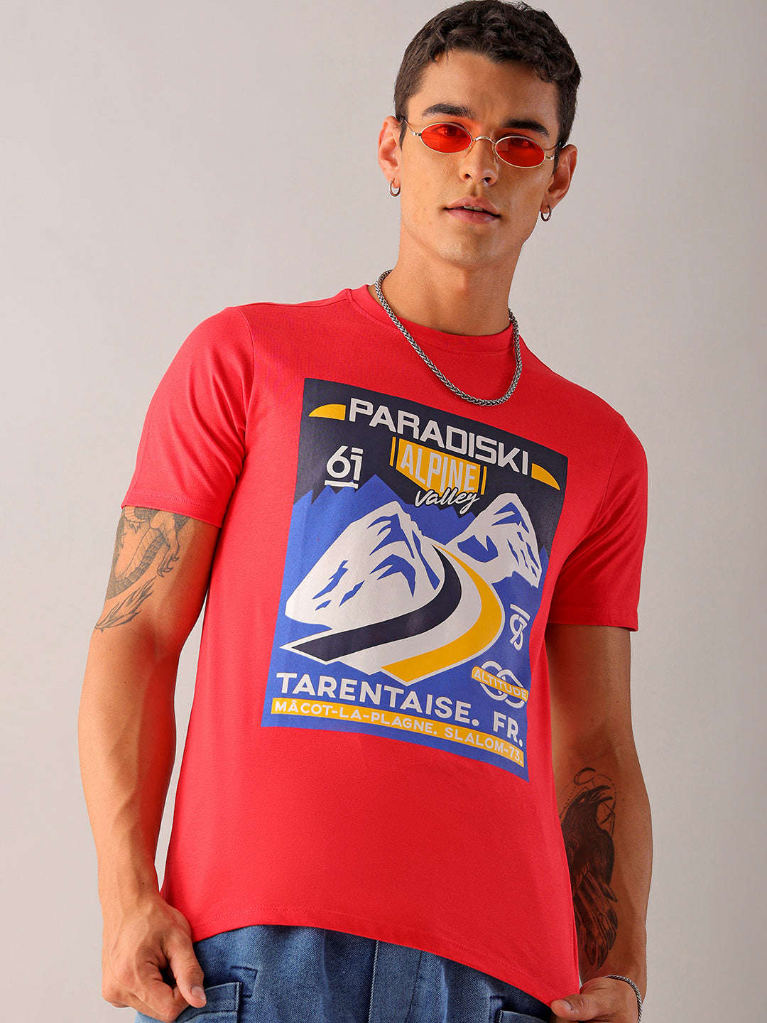 Shop Men's Graphic Printed Slim Fit T-Shirt Online.