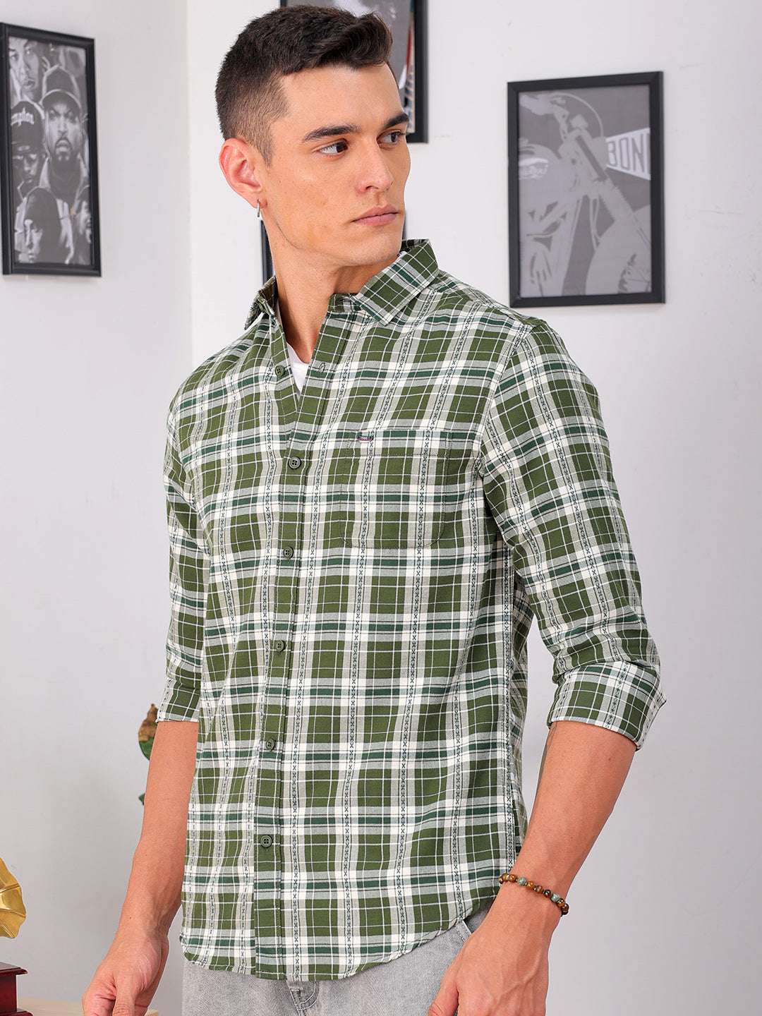 Shop Men's Green Slim Fit Checked Casual Shirt Online.