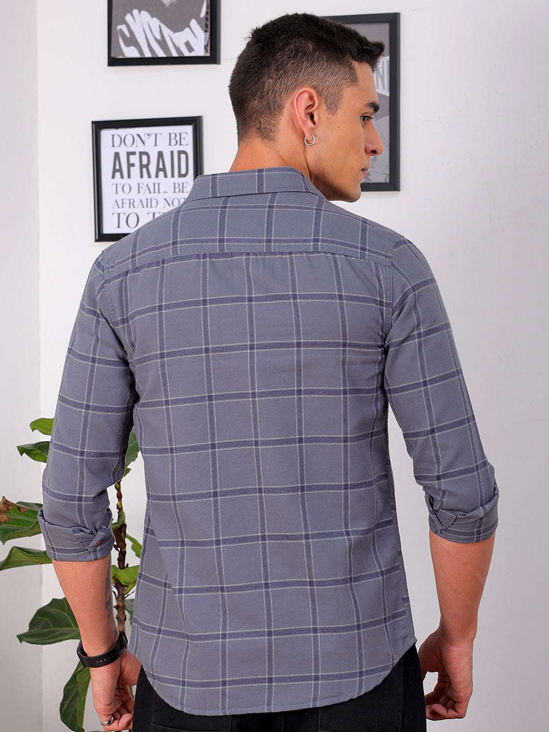 Shop Men's Grey Slim Fit Checked Casual Shirt Online.