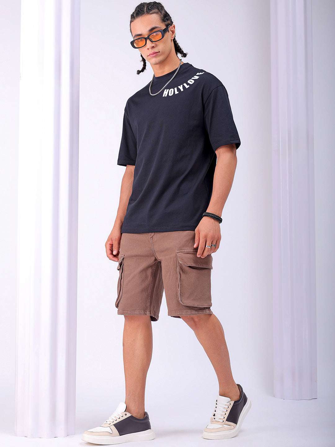 Shop Men's Solid Relaxed Fit Cargo Shorts Online.