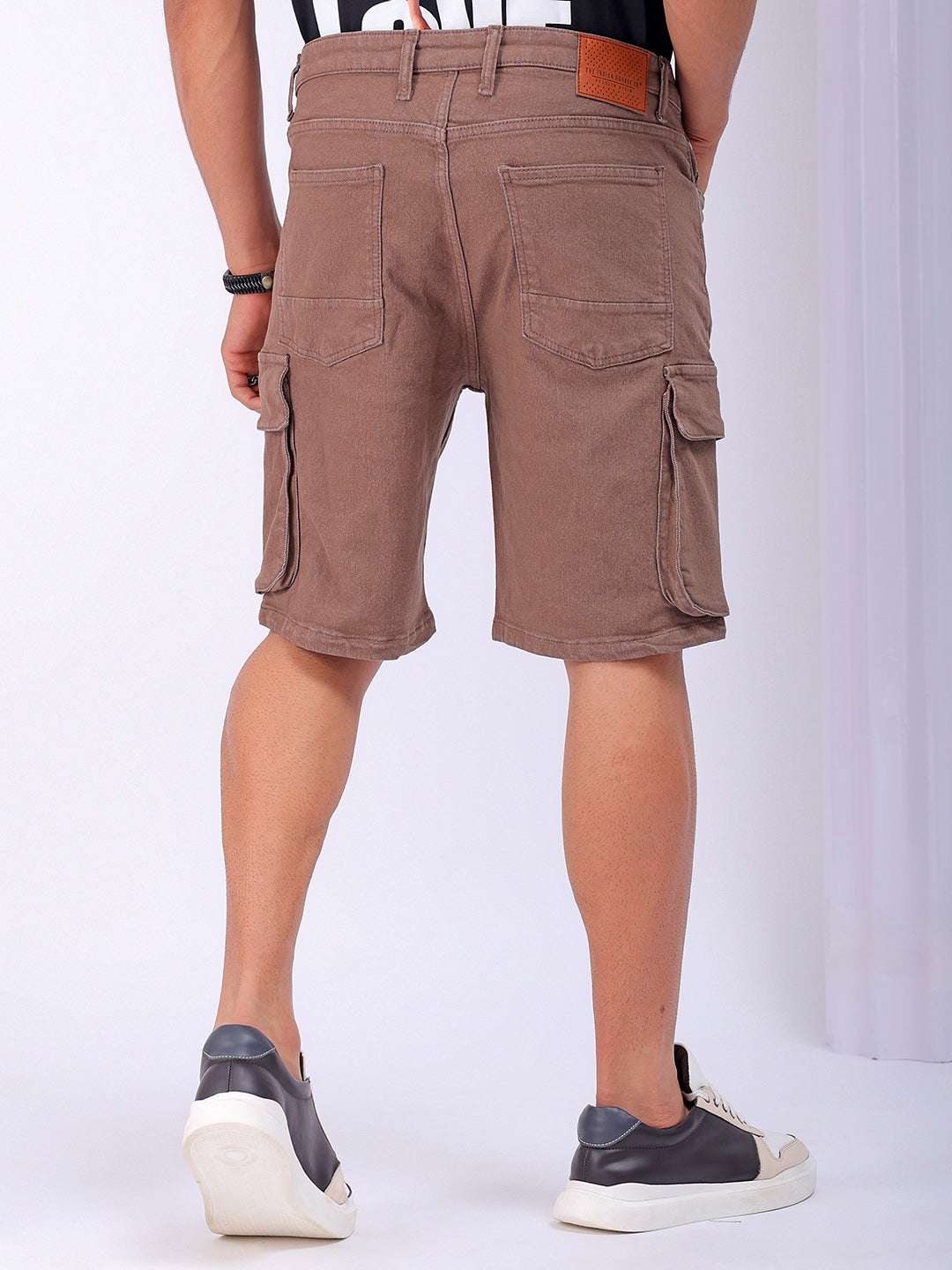 Shop Men's Solid Relaxed Fit Cargo Shorts Online.