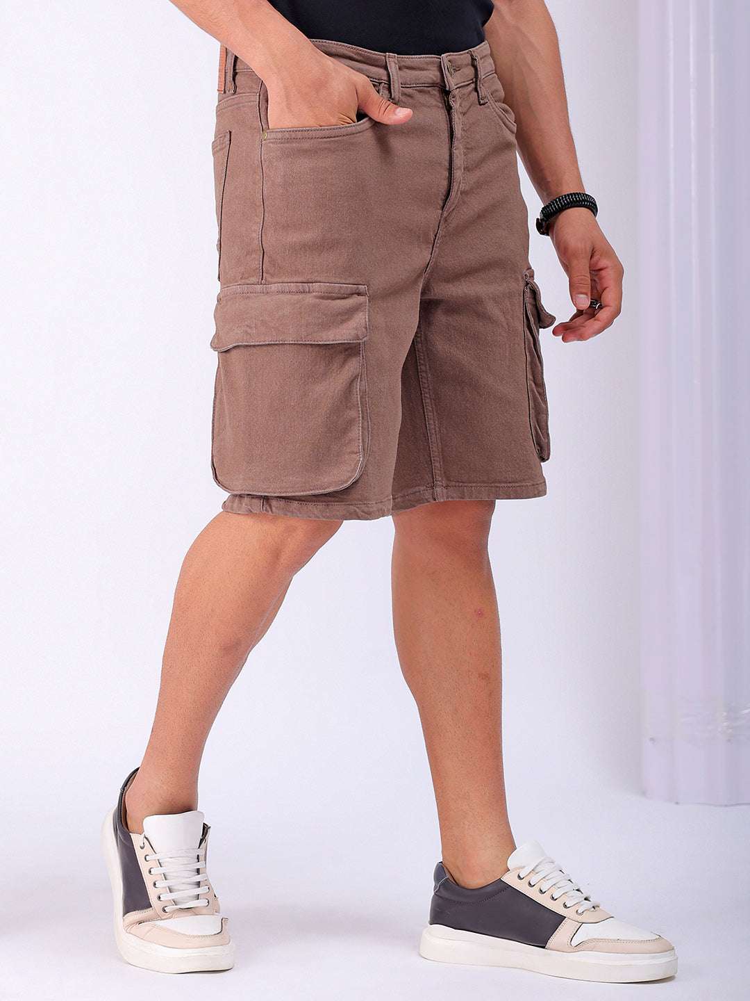 Shop Men's Solid Relaxed Fit Cargo Shorts Online.