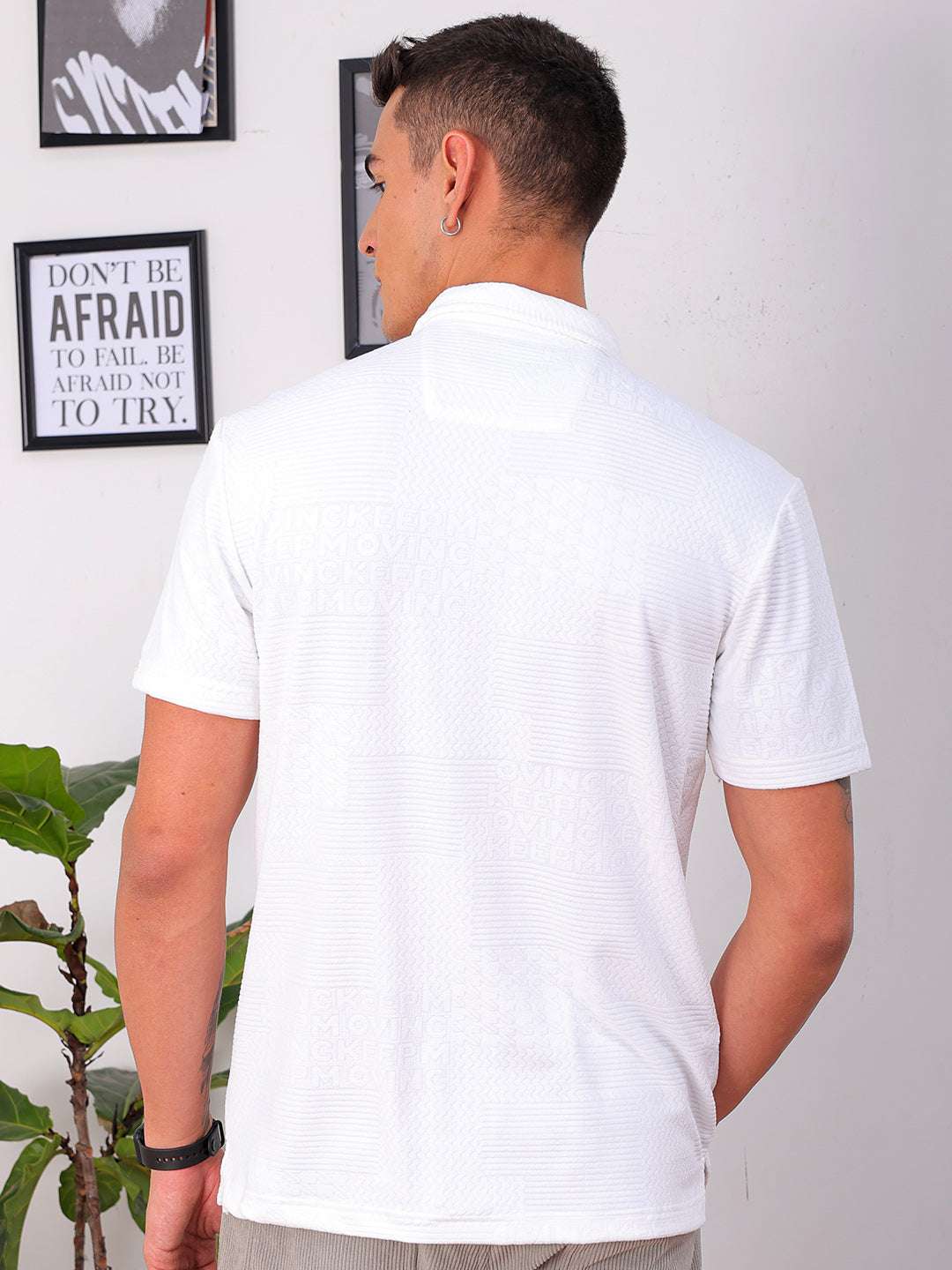 Shop Men's White Slim Fit Solid Resortwear Shirt Online.