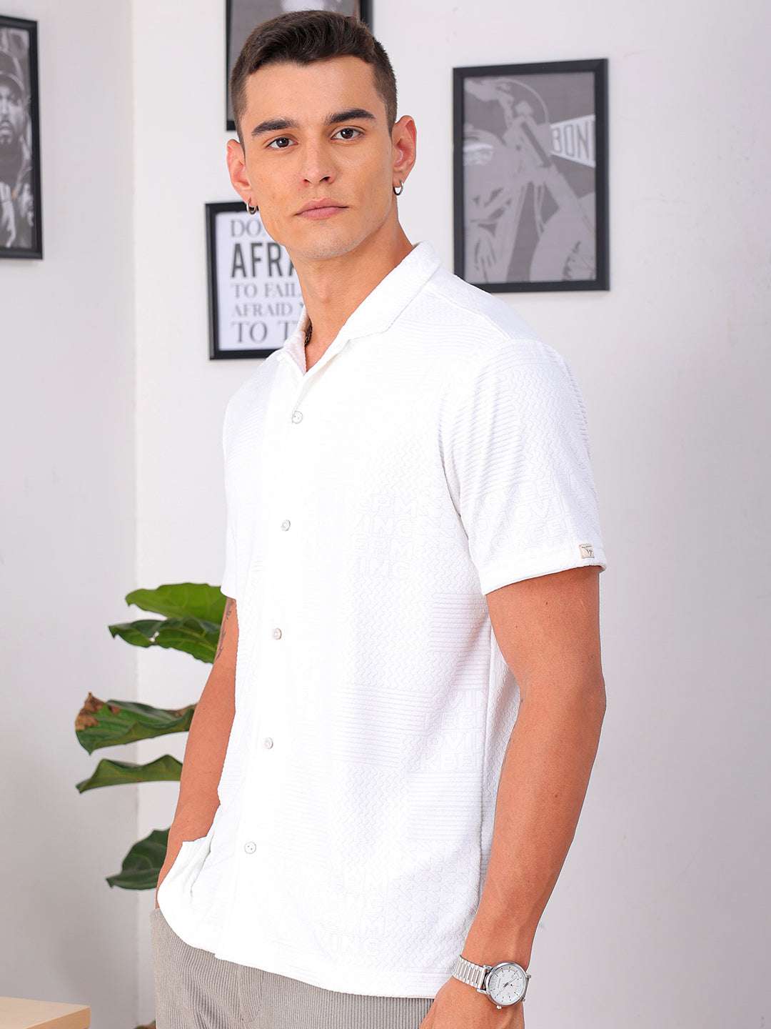 Shop Men's White Slim Fit Solid Resortwear Shirt Online.