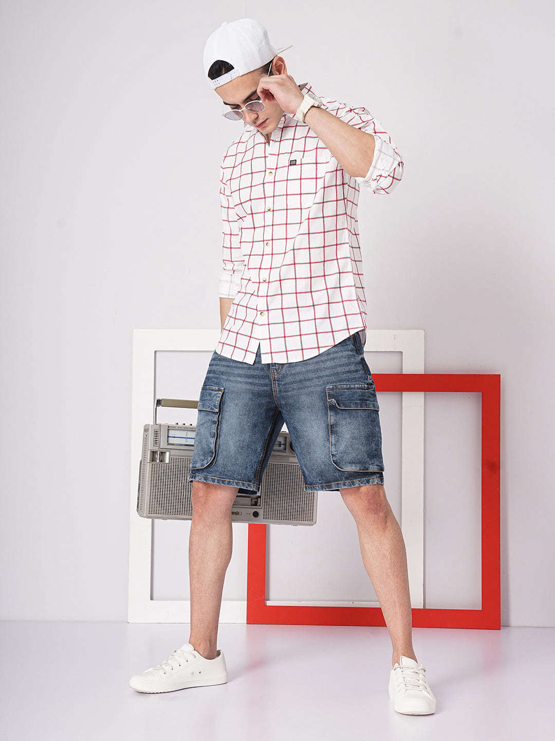 Shop Men Checked Casual Shirt Online.