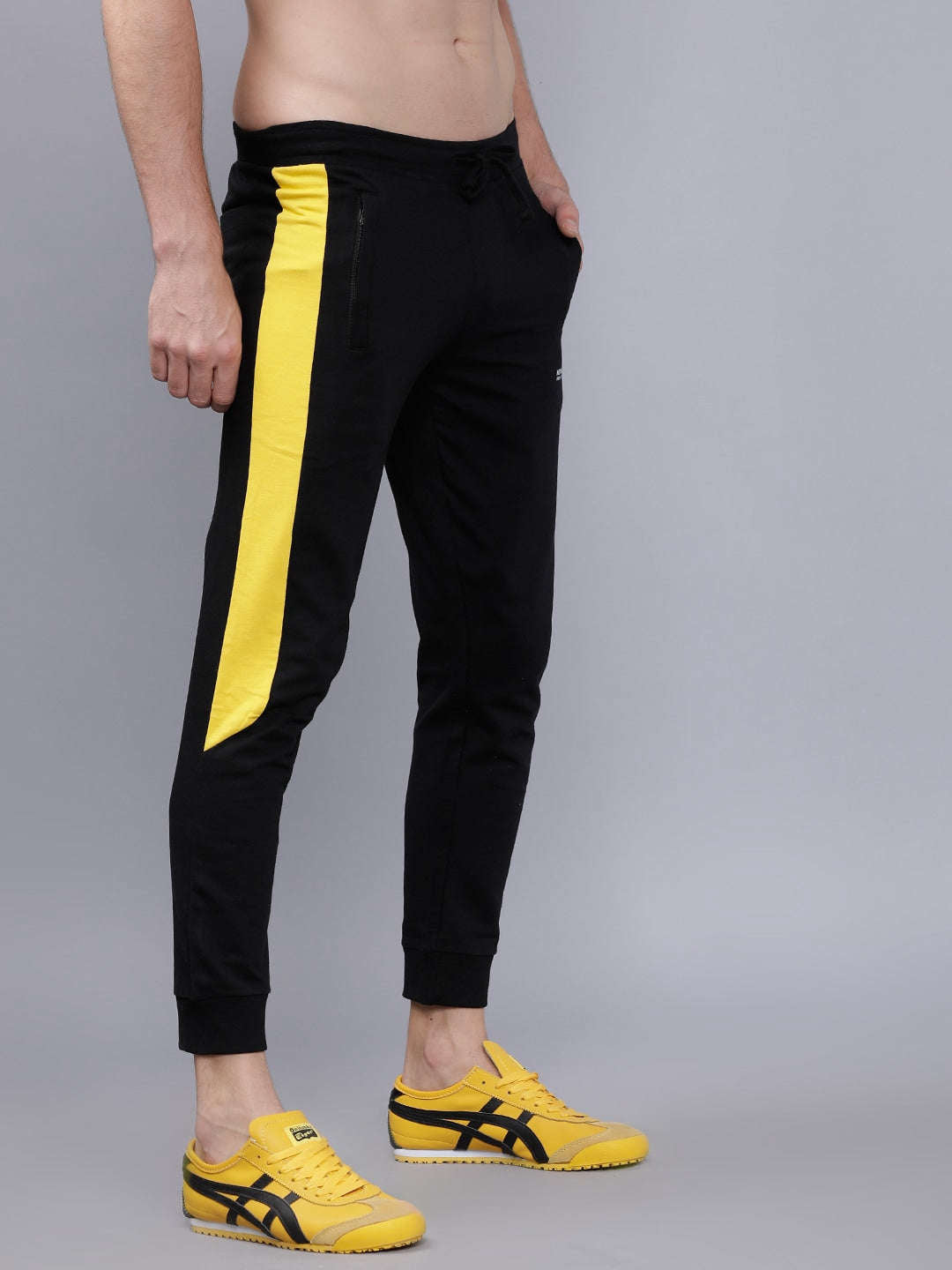 Shop Men Jogger Online.