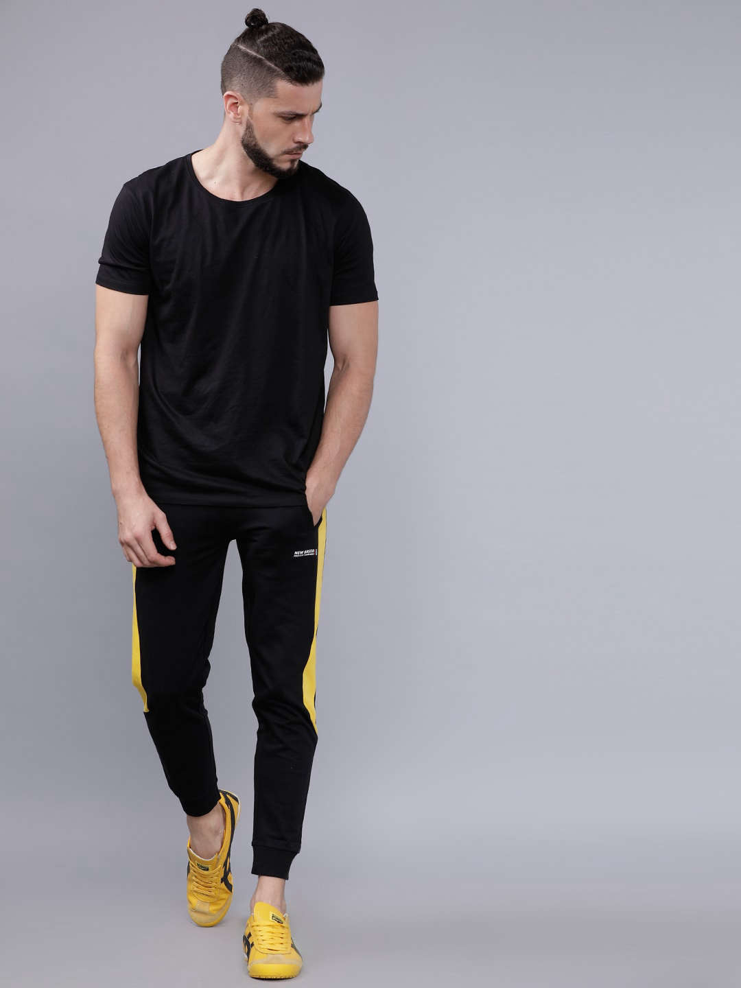 Shop Men Jogger Online.