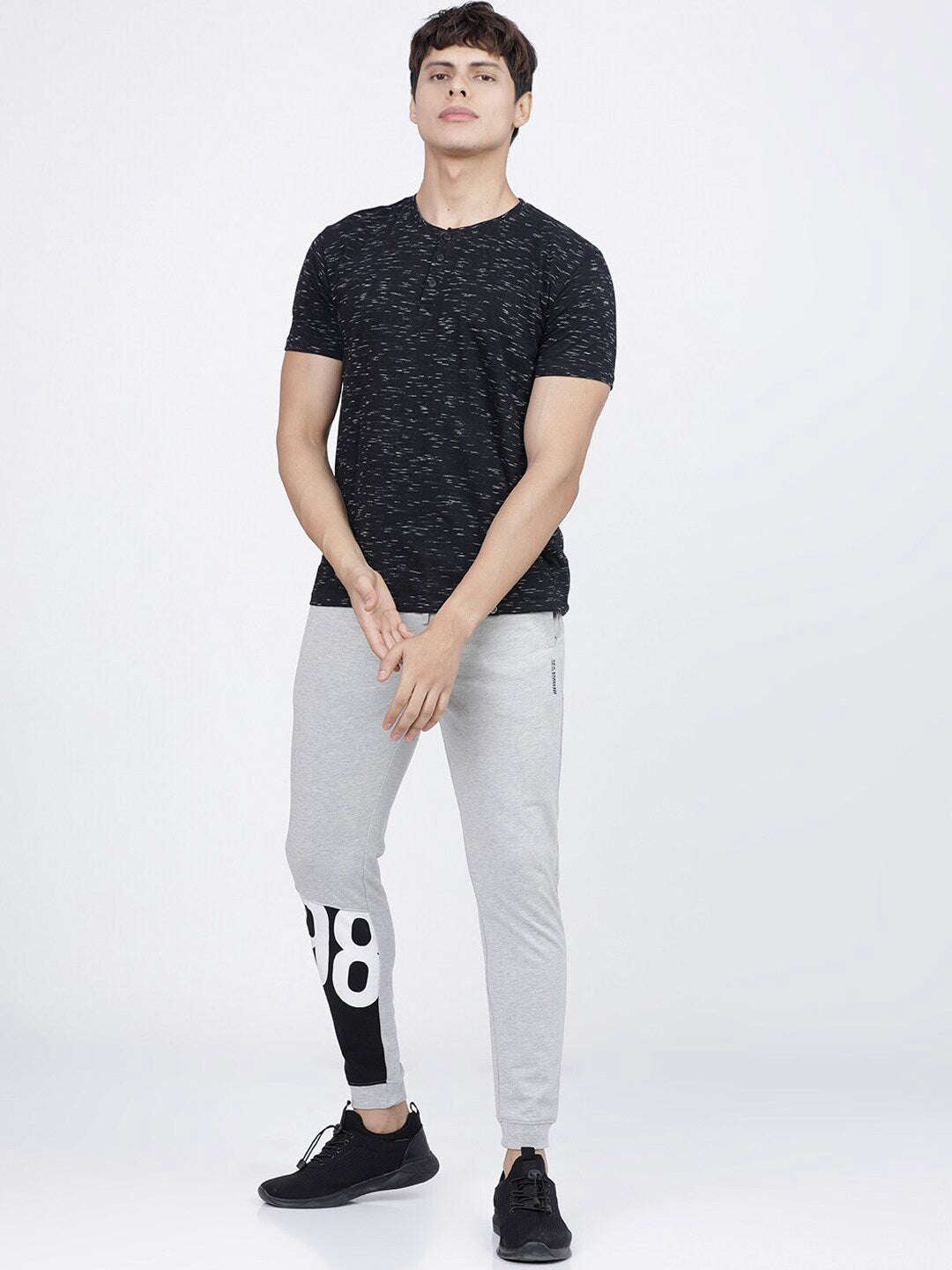 Shop Men Jogger Pant Online.