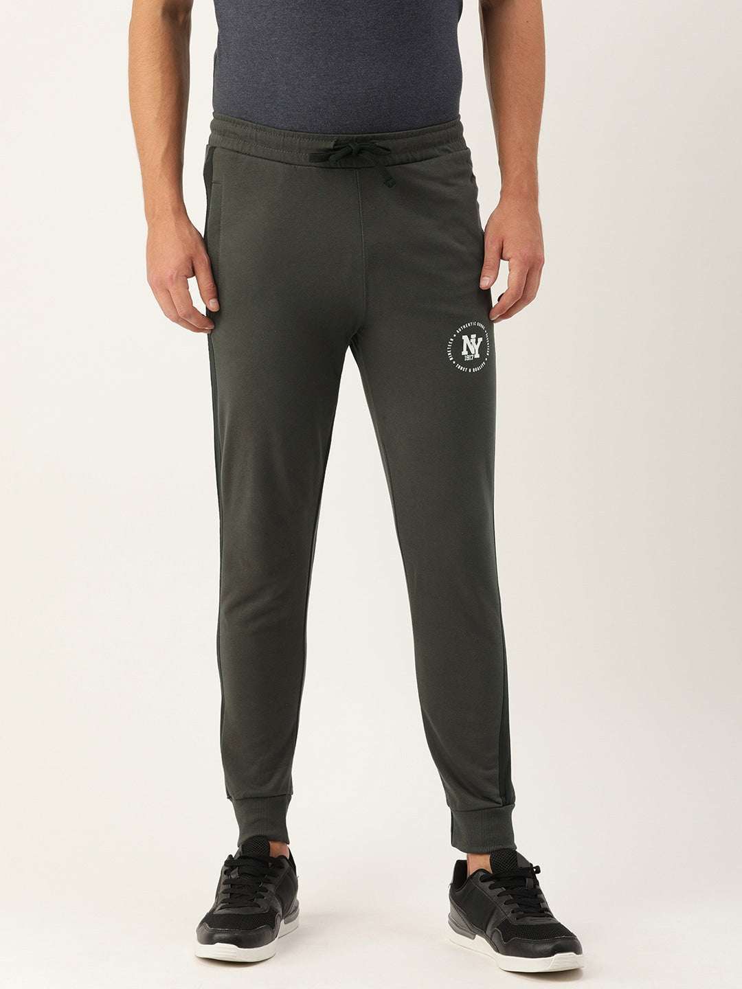 Shop Men Jogger Pant Online.