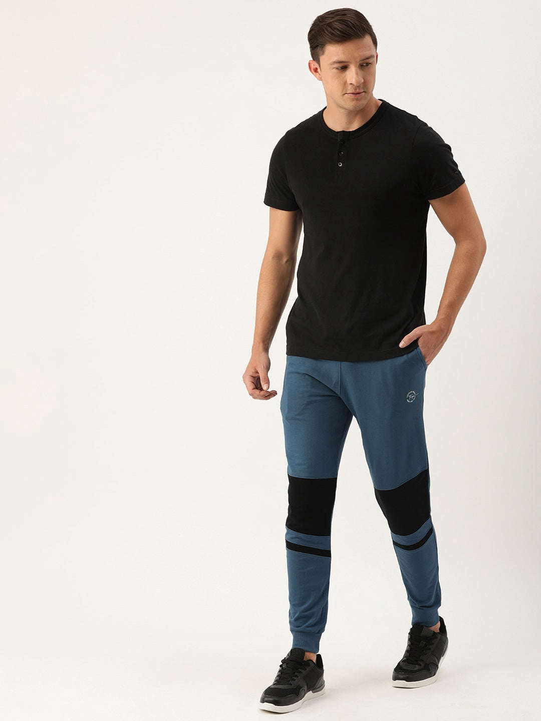 Shop Men Jogger Online.