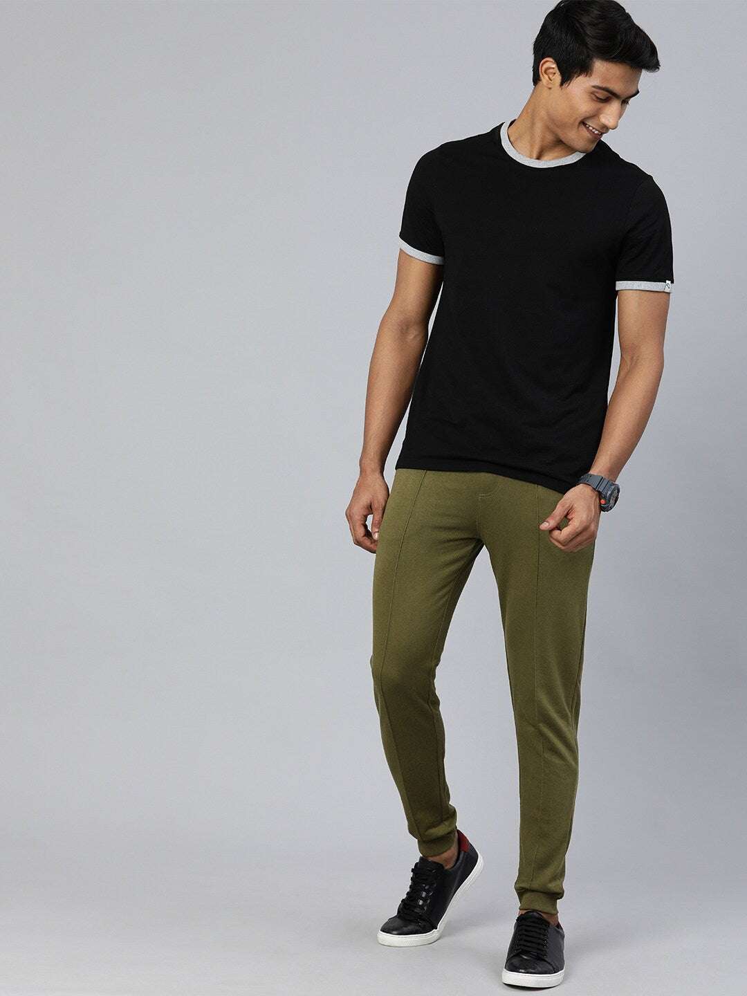 Shop Men Jogger Pant Online.