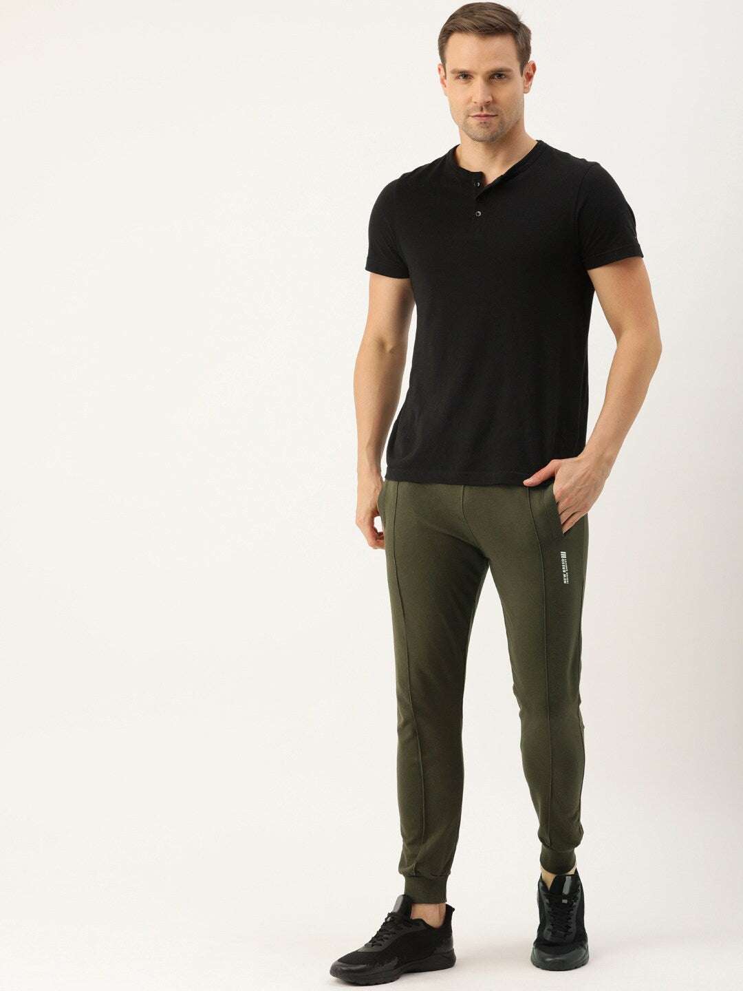 Shop Men Jogger Online.