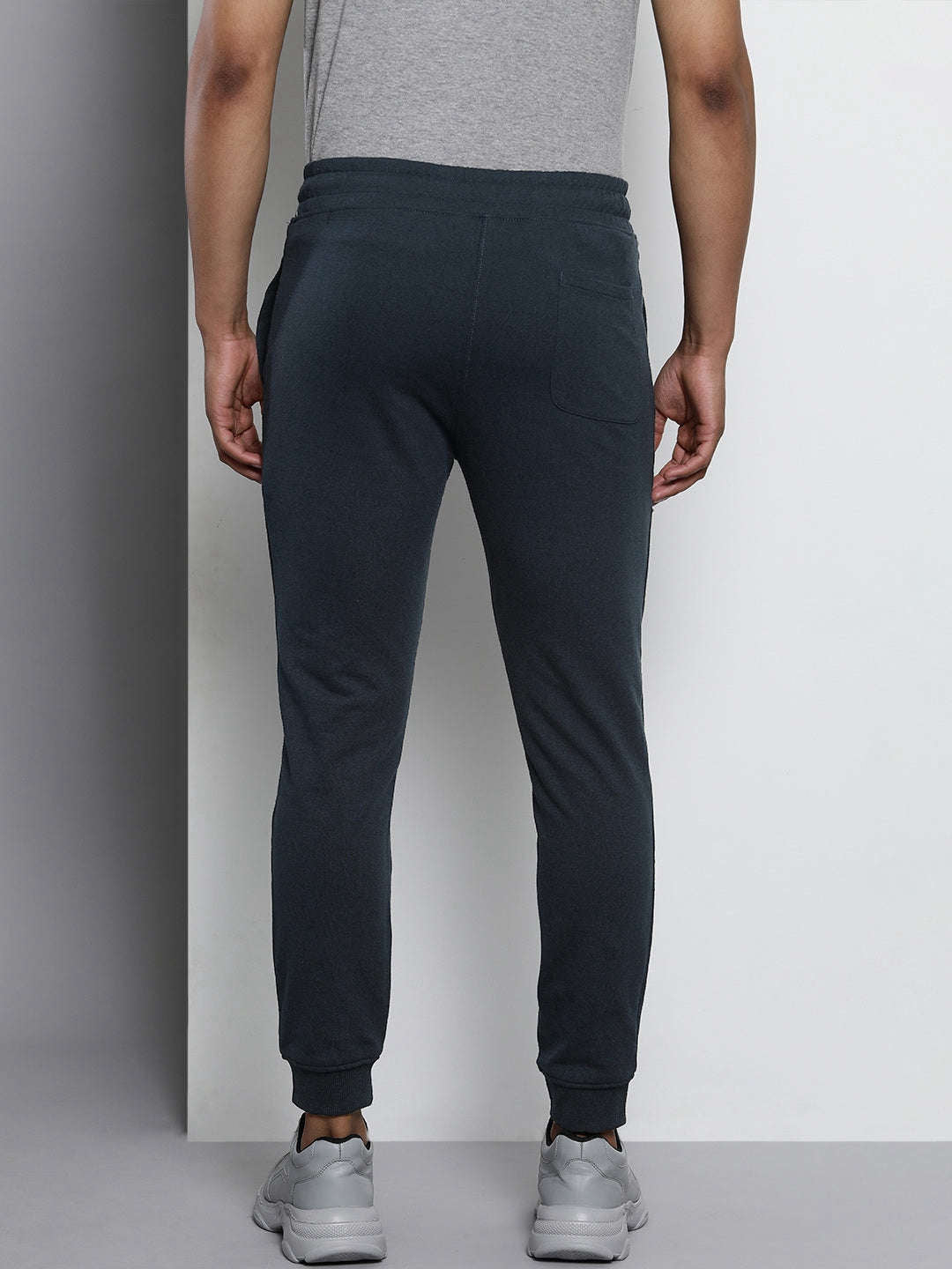 Shop Men Jogger Online.