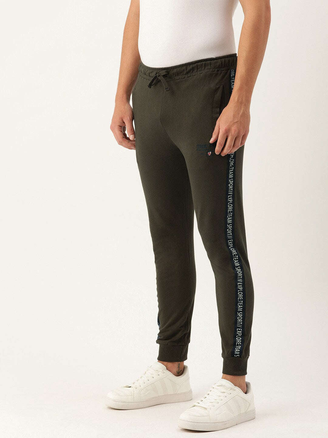 Shop Men Jogger Pant Online.