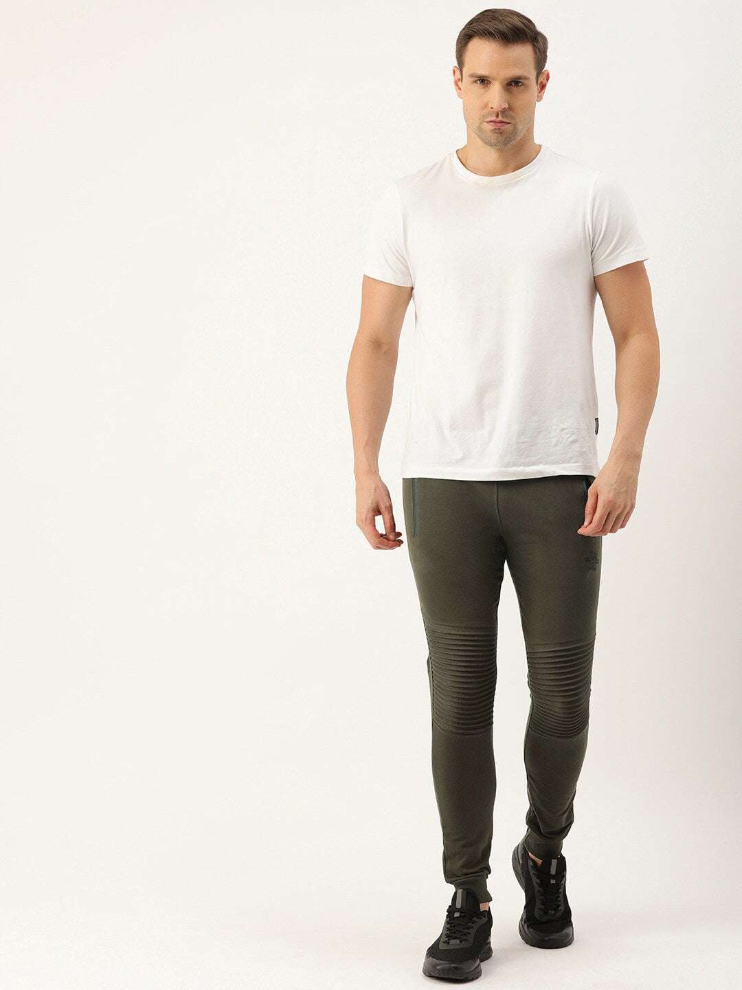 Shop Men Jogger Pant Online.