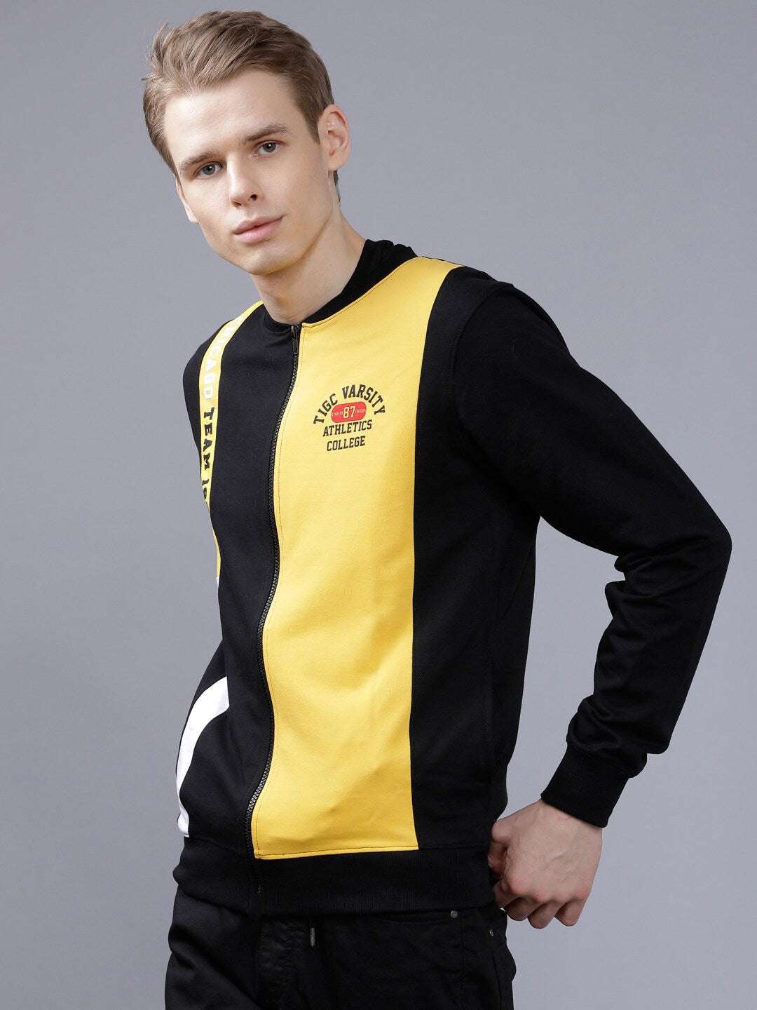 Shop Men's Colourblocked Slim Fit Sweatshirt Online.