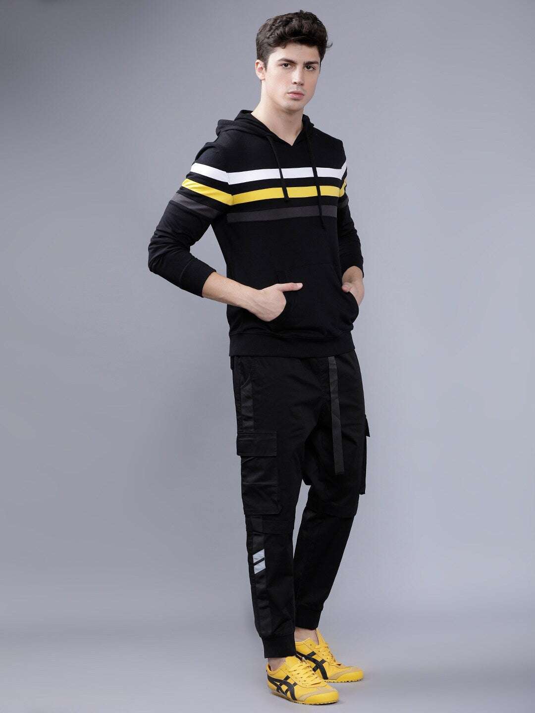 Shop Men's Solid Slim Fit Sweatshirt Online.