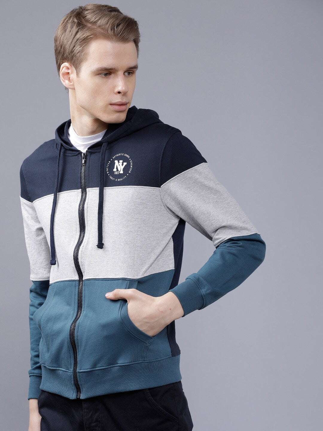 Shop Men's Colourblocked Slim Fit Sweatshirt Online.