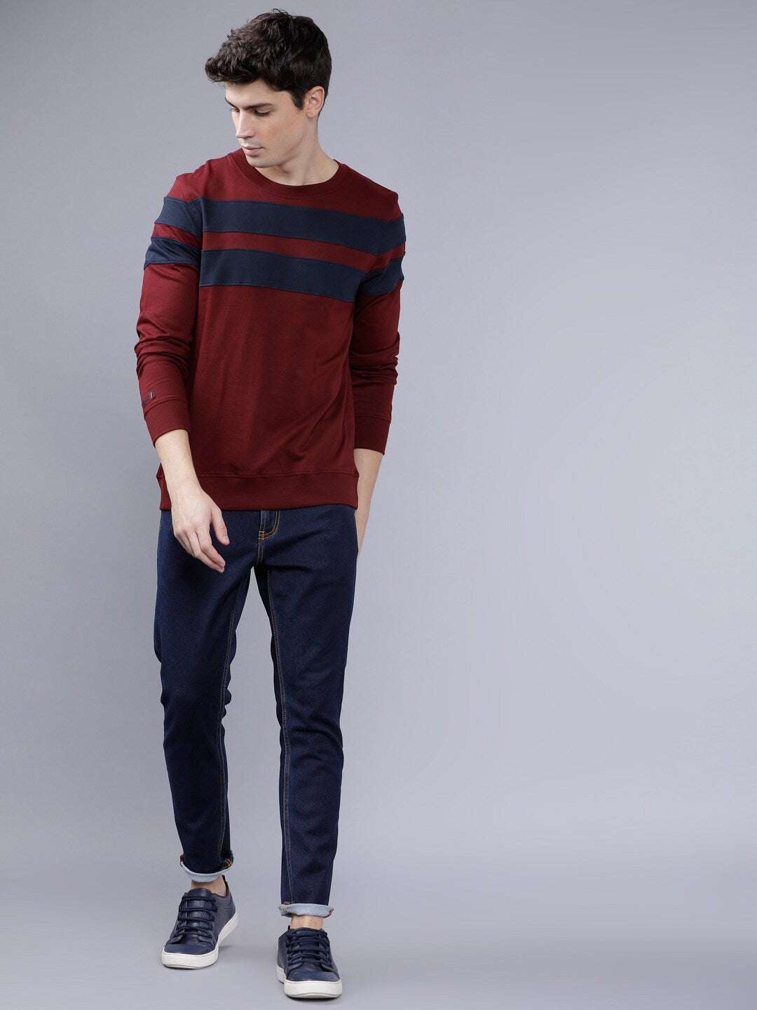 Shop Men's Striped Slim Fit Sweatshirt Online.